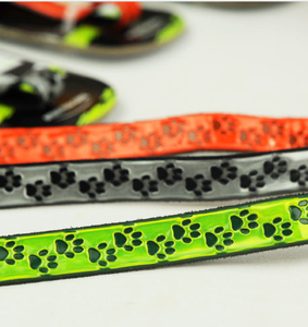 <span class=keywords><strong>Collar</strong></span> Reflectante Multicolor para Perros y Gatos con Estampado de Huellas y Cascabeles - Product Image 5