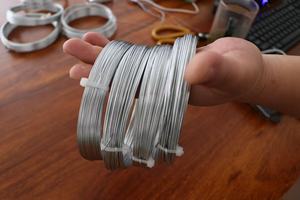 <span class=keywords><strong>Fil</strong></span> <span class=keywords><strong>de</strong></span> <span class=keywords><strong>fer</strong></span> galvanisé <span class=keywords><strong>pour</strong></span> l'artisanat et le bricolage, <span class=keywords><strong>fil</strong></span> artisanal recuit à chaud <span class=keywords><strong>pour</strong></span> la fabrication <span class=keywords><strong>de</strong></span> <span class=keywords><strong>bijoux</strong></span>, les arrangements floraux, la construction <span class=keywords><strong>de</strong></span> maquettes - Product Image 6