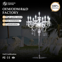 Nouveau design, vente en gros, chandelier à bougies multicouche en cristal, rechargeable, pour mariage, décoration de chemin, centres de table avec base métallique