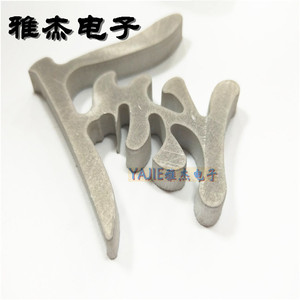 Machine de découpe au jet d'eau Ya Jie 5 axes CNC pour tôles de cuivre et d'aluminium avec une marge de 0,5 mm et une précision de 1 mm - Product Image 1