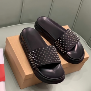 Vente en gros de nouvelles tongs pour hommes en cuir véritable, imperméables, respirantes, pour l'extérieur, sandales de plage, tongs à semelle rouge - Product Image 1