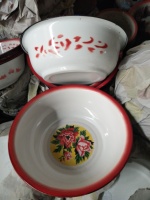 Vasque décorative en émail en promotion Lavabo sur pied en céramique avec revêtement émaillé et motif floral
