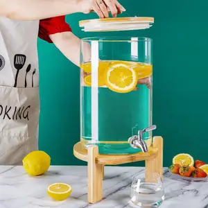 Dispensador de bebidas al por mayor, contenedor de cereales para agua y zumo, jarra grande de vidrio de borosilicato para beber en frío con grifo y soporte