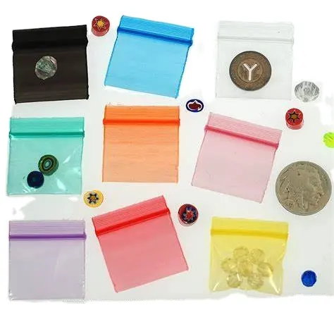 Usine directe en stock Logo imprimé en plastique personnalisé réutilisable petit 1010 1515 2020 couleur Ziplock Mini Apple Baggies