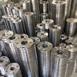 Bridas versátiles de acero sin soldadura y bridas de cuello soldado fabricadas en China para la fabricación industrial general - Product Image 2