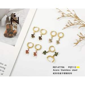 Orecchini Pendenti Acero Serpentine in Acciaio Inossidabile Placcato Oro, Gioielli Trendy da Donna - Product Image 1