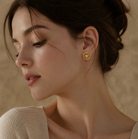 Boucles d'oreilles spirales incrustées de diamants au design unique, en acier inoxydable motif moustiquaire plaqué or 18 carats, bijoux pour femmes résistants à la décoloration