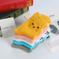 Adorable chat décontracté dessin animé 3D oreilles mi-mollet chaussettes pour femmes antibactériennes absorbant la sueur chaussettes ODM pour l'automne