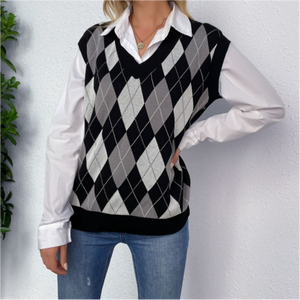 Gilet a Maglia da Donna Moda Autunno e Inverno con Scollo a V e Motivo a Quadri, Indossabile Come Capo Esterno o Interno - Product Image 2