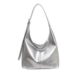 Sac à bandoulière en cuir marron, design incurvé simple, décontracté et polyvalent - Product Image 6