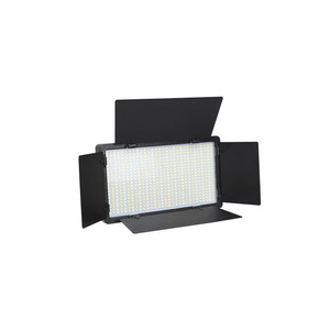 مصباح فيديو LED طراز U800+ لاستوديو التصوير، إضاءة ثنائية اللون 2500K-8500K قابلة للتعتيم مع حامل ثلاثي القوائم وجهاز تحكم عن بعد لتسجيل الفيديو - Product Image 1
