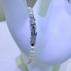 สร้อยข้อมือไข่มุกน้ำจืดออโรร่าไร้ตำหนิ จูจี้ ขนาด 4.5-5 มม. ตัวล็อคเงินแท้ 4.5-5 มม. ไข่มุกออโรร่าไร้ตำหนิ สีขาว สำหรับใส่ในชีวิตประจำวัน - Product Image 2