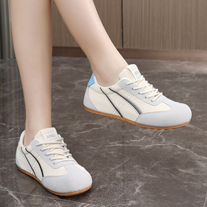 Zapatillas Deportivas Casuales para Mujer 2026 de Alta Calidad, Estilo Alemán, Planas, Blancas, Combinación de Colores - Product Image 4