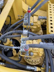 Excavadora Komatsu PC650 usada de primera calidad | Excavadora japonesa original de 65 toneladas | Equipo pesado sobre orugas | Envío directo con embalaje EPR - Product Image 4