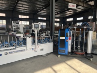 Machine d'application de colle thermofusible automatique RINNGO 30CC 100CC 55 gallons PUR, grande capacité, pour le revêtement et l'emballage en caisses en bois