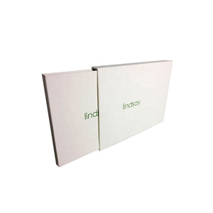 Livre relié à la perfection sur mesure, <span class=keywords><strong>couverture</strong></span> rigide, impression <span class=keywords><strong>de</strong></span> pochette en papier numérique, pelliculage, découpe à la presse avec vernis sélectif UV - Product Image 4