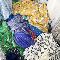 Vente en gros de robes en mousseline de soie d'occasion pour femmes, couleur crème, vêtements d'été, lots bon marché, vêtements de seconde main, approvisionnement direct usine