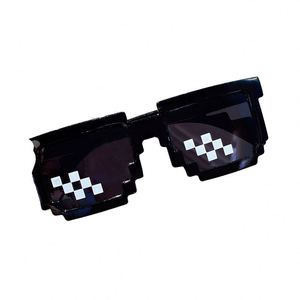 Lunettes de soleil mosaïques QM 2024 promotionnelles pas chères Pixel Thug Life pour fêtes et activités, cadeau idéal - Product Image 1