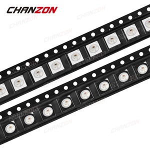 100 adet SMD WS2812B WS2812 4pins 5050 / 2020 RGB <span class=keywords><strong>LED</strong></span> yayan diyot lamba çip ışık boncuk mikro DIY PCB devre 5V Tricolor SMT - Product Image 3