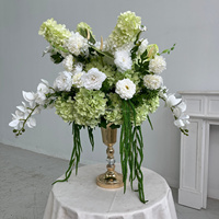 Centre de table de mariage de luxe haut de gamme, arrangement floral artificiel pour la location d'événements et la décoration de table