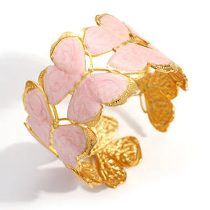 Pulsera de Aleación de Zinc con Diseño de Mariposa, Chapada en Oro de 18k, Ajustable, Joyería de Primavera/Verano - Product Image 5
