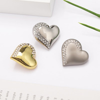 Kancing Logam Berbentuk Hati dengan Rhinestone Baru Grosir Kustomisasi Pabrik OEM