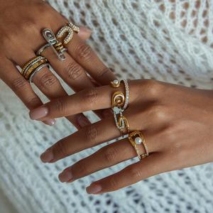 Belle bague de fiançailles classique en forme de cœur en acier inoxydable plaqué or rose et platine avec zircon naturel, étanche, pour femmes - Product Image 1