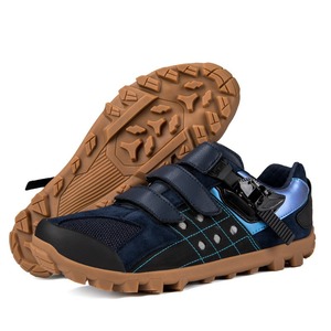 Chaussures de cyclisme à carreaux marron avec sangles Velcro et empeigne en mesh respirant pour hommes et femmes, pour la pratique en extérieur - Product Image 2
