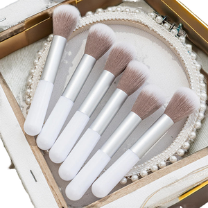 Outil de maquillage professionnel pour le visage, best-seller, de haute qualité, pinceau unique pour fond de teint et blush, utilisé avec de l'eye-liner - Product Image 1