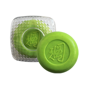 Savon exfoliant au thé vert riche en catechines pour une exfoliation apaisante et la prévention des peaux mortes - Product Image 1