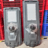 Lampu Jalan Tenaga Surya CCTV ABS Anti-UV Tahan Lama 1200W Terintegrasi untuk Keamanan di Iklim Afrika yang Panas