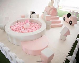 Nouveau style de terrain de jeu intérieur personnalisé pour tout-petits, jouets d'éveil doux et colorés pour enfants, équipement de jeu doux blanc et rose pour bébés <span class=keywords><strong>à</strong></span> domicile - Product Image 3