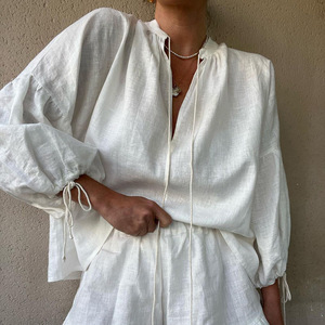 Set Casual ampio in cotone 2 pezzi vestito da donna elegante <span class=keywords><strong>camicia</strong></span> a maniche a sbuffo <span class=keywords><strong>con</strong></span> pantaloncini a vita alta <span class=keywords><strong>con</strong></span> volant - Product Image 1