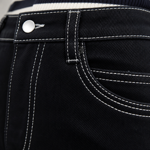 <span class=keywords><strong>Jean</strong></span> évasé taille haute contrastant pour femme, en denim <span class=keywords><strong>noir</strong></span> esthétique avec détails de surpiqûres blanches - Product Image 4