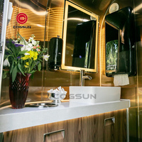 Toilettes de luxe d'usine Cabine Toilettes avec douche Salle de bain extérieure Remorque Toilette mobile Portable Toilette Remorque pour personnalisé