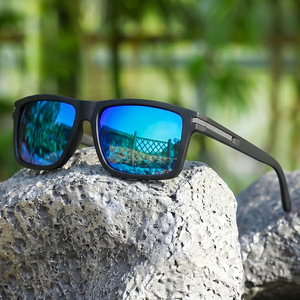 Gafas de Sol Polarizadas UV400 con Marco de PC y Lentes TAC Negras Unisex para Deportes al Aire Libre y Ciclismo - Product Image 1