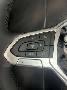 Volante Deportivo de Cuero y Fibra de Carbono en Oferta, Compatible con Volkswagen <span class=keywords><strong>Golf</strong></span> <span class=keywords><strong>7</strong></span> GTI <span class=keywords><strong>Golf</strong></span> <span class=keywords><strong>R</strong></span> MK4 <span class=keywords><strong>5</strong></span> 6 <span class=keywords><strong>7</strong></span> 8 Polo GTI <span class=keywords><strong>R</strong></span> <span class=keywords><strong>Line</strong></span> - Product Image 5