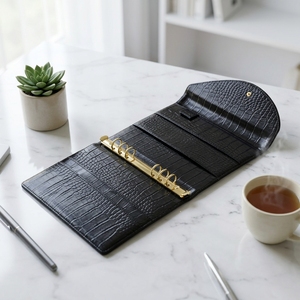 Porte-documents A5 en cuir de crocodile noir, classeur à 6 anneaux, pour gestion de trésorerie et planification, avec rabat magnétique - Product Image 3