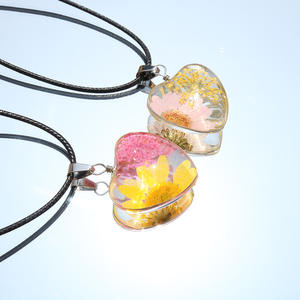 Bohemian kalung bunga aster mawar wanita, Kalung kupu-kupu bunga cetak kering Resin Vintage - Product Image 5