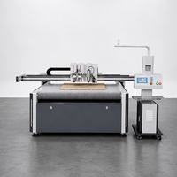 TC Efficiënte Verwerkingsmachine PP Board Display Box Volledige After-Sales Service Oscillerende CNC Trillende Mes Snijtafel