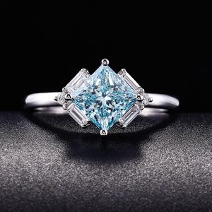 Bague de mariée en platine pour femme avec diamant fantaisie naturel taille ovale, élégante, taille H 1/2, bijoux de mode pour mariage de Noël lesbien - Product Image 1