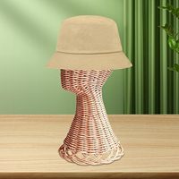 Présentoir pour perruques de comptoir Boutique Store Présentoir pour chapeau Présentoir en rotin pour tête de mannequin