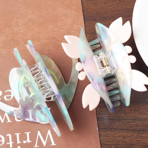 Pinza de Pelo con Diseño Creativo Francés Love Tong, Pequeño Pez Dorado y Cisne, 9 cm, Azul Veraniego, Accesorio Lindo para Fiestas, Pinza de Pelo Tipo Tiburón - Product Image 2