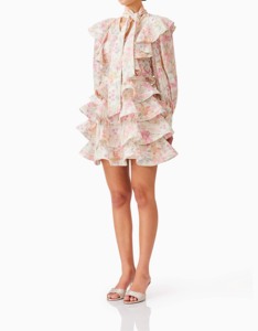 <span class=keywords><strong>2026</strong></span> Yeni Sezon Kadın Pastel Çiçek Baskılı Fırfırlı Mini Elbise Uzun Kollu Bağlamalı Yaka Katmanlı Şifon Parti Elbisesi - Product Image 4