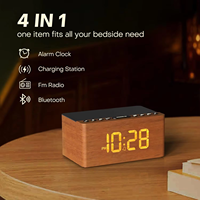 Moderner hölzerner LED-Wecker Snooze FM-Radio Schnelles kabelloses Ladegerät iPhone Galaxy 5 Level Dimmer USB MDF elektronischer Akku
