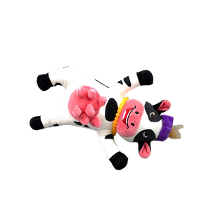 Llavero de Peluche de Vaca de Dibujos Animados Personalizado, Suave y Adorable, con Gorro Morado y Cuentas, Colgante de Juguete de Peluche - Product Image 3