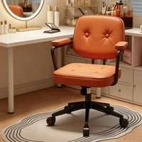 Chaise de bureau ergonomique moderne en cuir réglable avec dossier et accoudoirs, confortable pour les longues sessions de travail à domicile