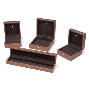 Caja de Joyería con Luz LED, Caja de Joyería de Marca, Admite Personalización, Caja de Joyería de Varios Tamaños con Múltiples Especificaciones - Product Image 2
