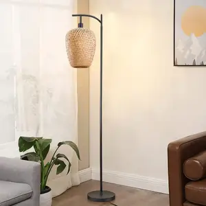 लिविंग रूम के इनडोर फ़्लोर लाइट के लिए आधुनिक बांस फ़्लोर लैंप लक्जरी प्राकृतिक स्टैंड लाइट