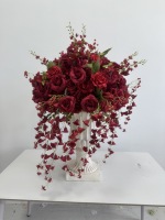 Boule de fleurs artificielle de luxe, grande rose et hortensia rouges, centre de table bordeaux pour événements de mariage